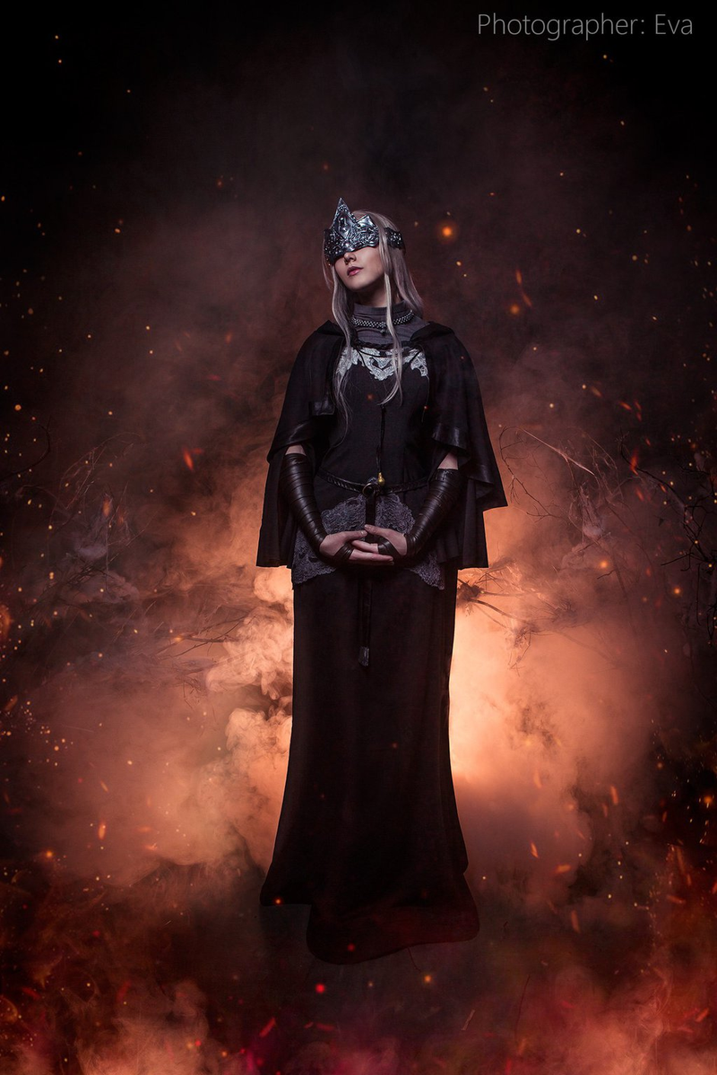 Illustration for article titled Even Dark Souls Cosplay Is Hard
